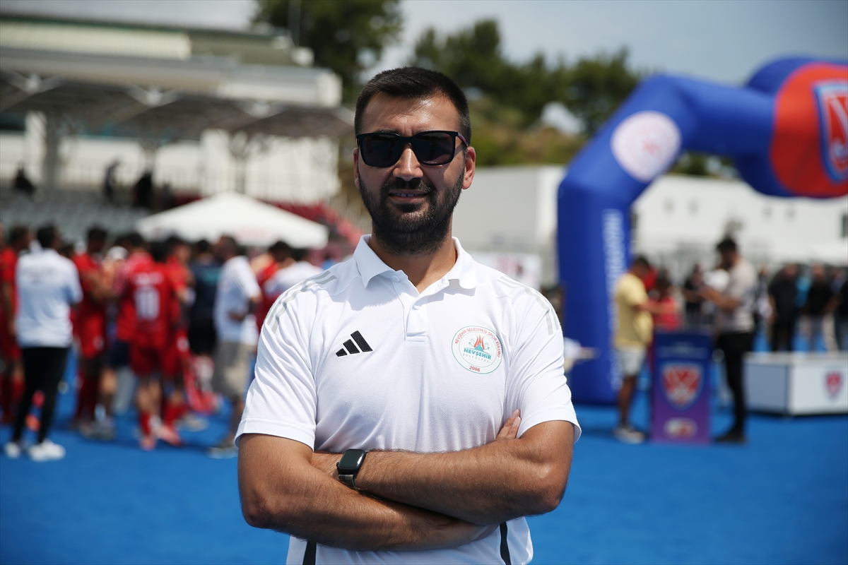 - Nevşehir Belediyespor kaptanı Hasari Erdoğan:
- "Şampiyonluk isteğiyle devam ettik