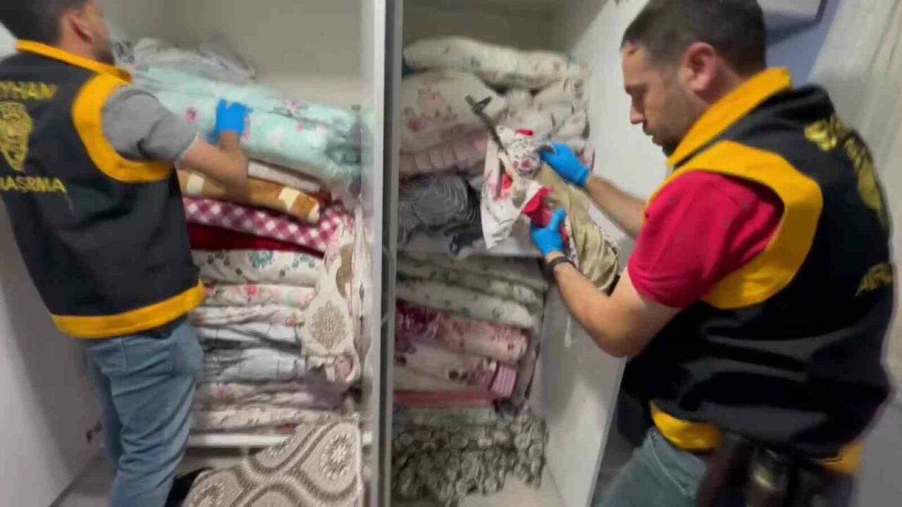 Adana’da bir eve baskın yapan polis dolapta ruhsatsız tabanca, pompalı