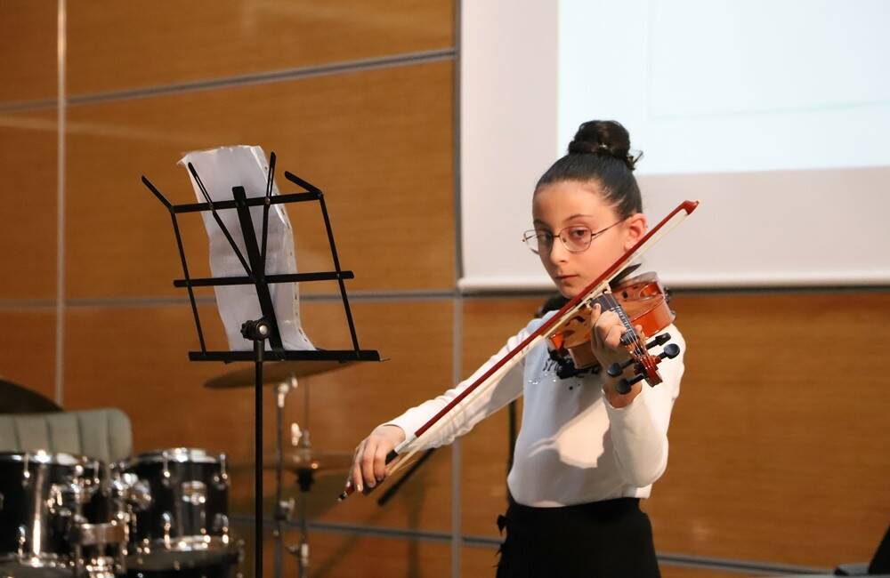 Ardahan Belediyesi Nuri Vatan Kültür Merkezi eğitmen ve kursiyerleri tarafından