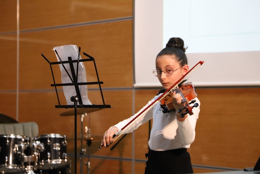 Ardahan Belediyesi Nuri Vatan Kültür Merkezi eğitmen ve kursiyerleri tarafından