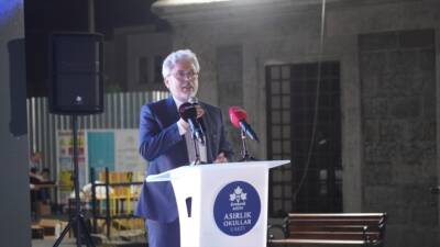 - Milli Eğitim Bakan Yardımcısı Ömer Faruk Yelkenci:
- "(Türkiye Yüzyılı