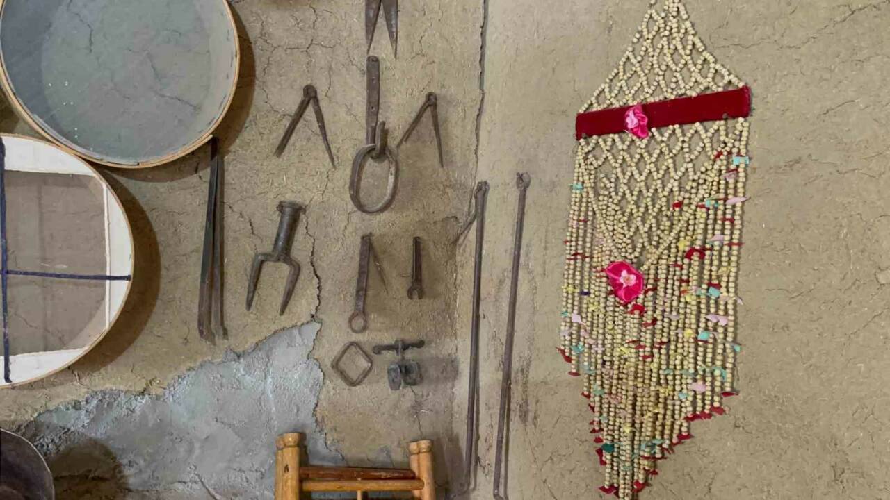 KIRŞEHİR (İHA) – Kırşehir’in Çiçekdağı ilçesinde yaşayan Hasan Tekin, dedesi