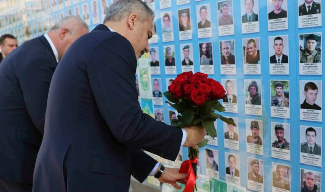 Dışişleri Bakanı Hakan Fidan, temaslarda bulunmak üzere geldiği Kiev’de Ukrayna