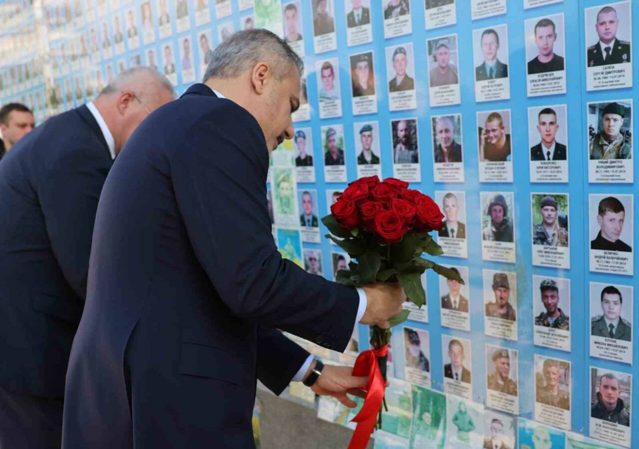 Dışişleri Bakanı Hakan Fidan, temaslarda bulunmak üzere geldiği Kiev’de Ukrayna