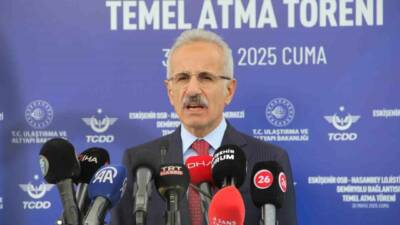 Eskişehir’de Hasanbey Lojistik Merkezi Demiryolu Bağlantısı Temel Atma Töreni’nde konuşan