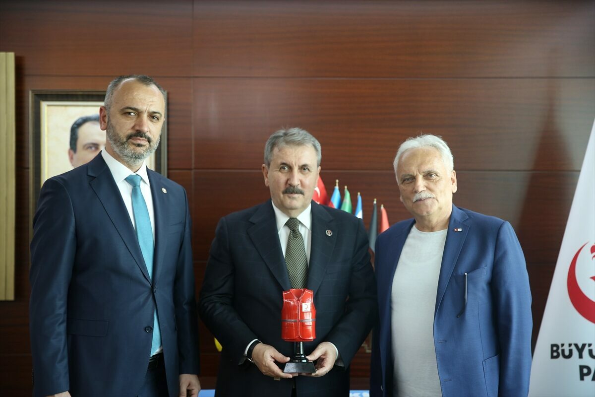 ANKARA (AA) – BBP Genel Başkanı Mustafa Destici, kurban vekaletini