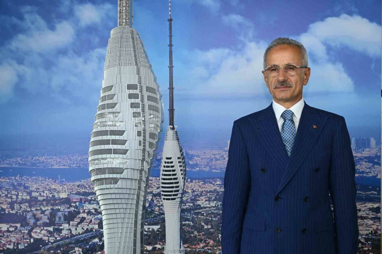 Ulaştırma ve Altyapı Bakanı Abdulkadir Uraloğlu, İstanbul’un en yüksek noktası