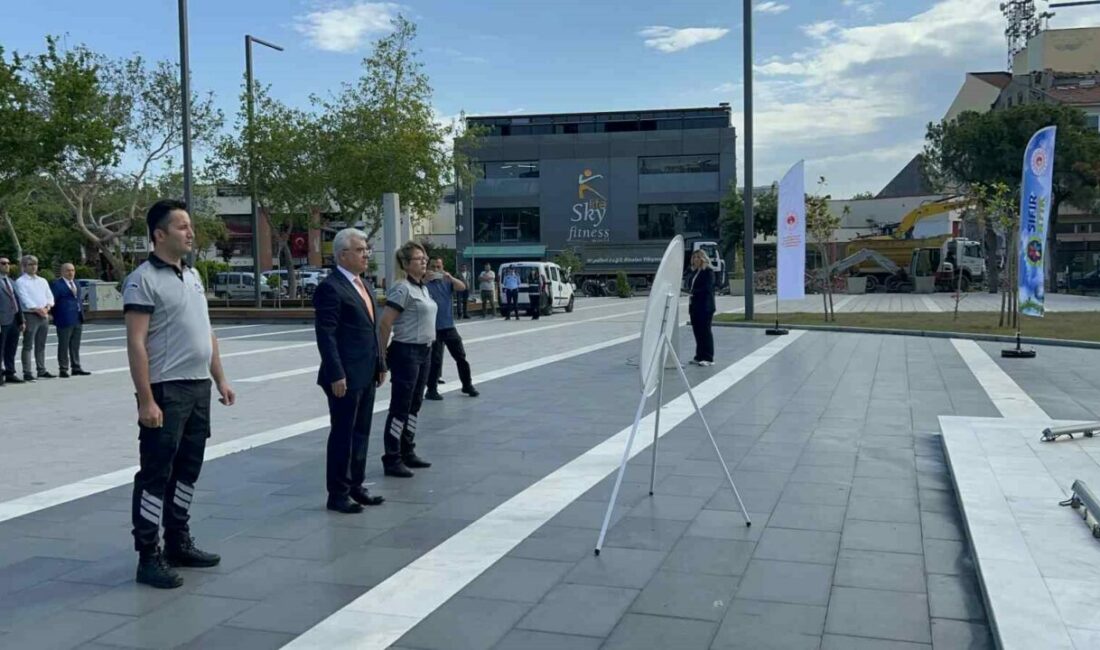 Çanakkale’de Türkiye Çevre Haftası etkinlikleri çerçevesinde Cumhuriyet Meydanı Atatürk Anıtı’nda