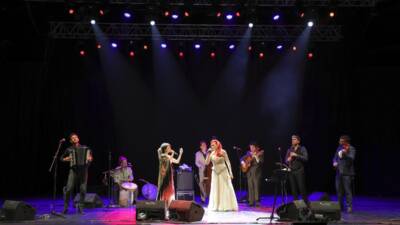 İSTANBUL (AA) – Sanatçı Candan Erçetin ile Balkan müziğinin temsilcisi