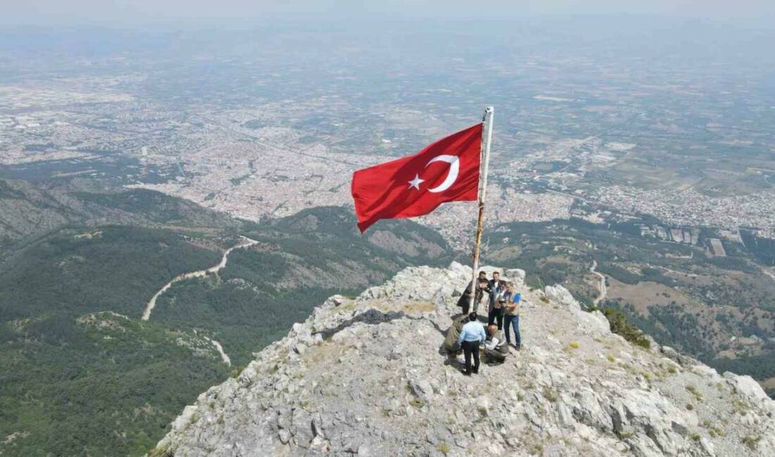 Türkiye Çevre Haftası etkinlikleri, Manisa’da Spil Dağı zirvesindeki Turan Bayraktepe’de