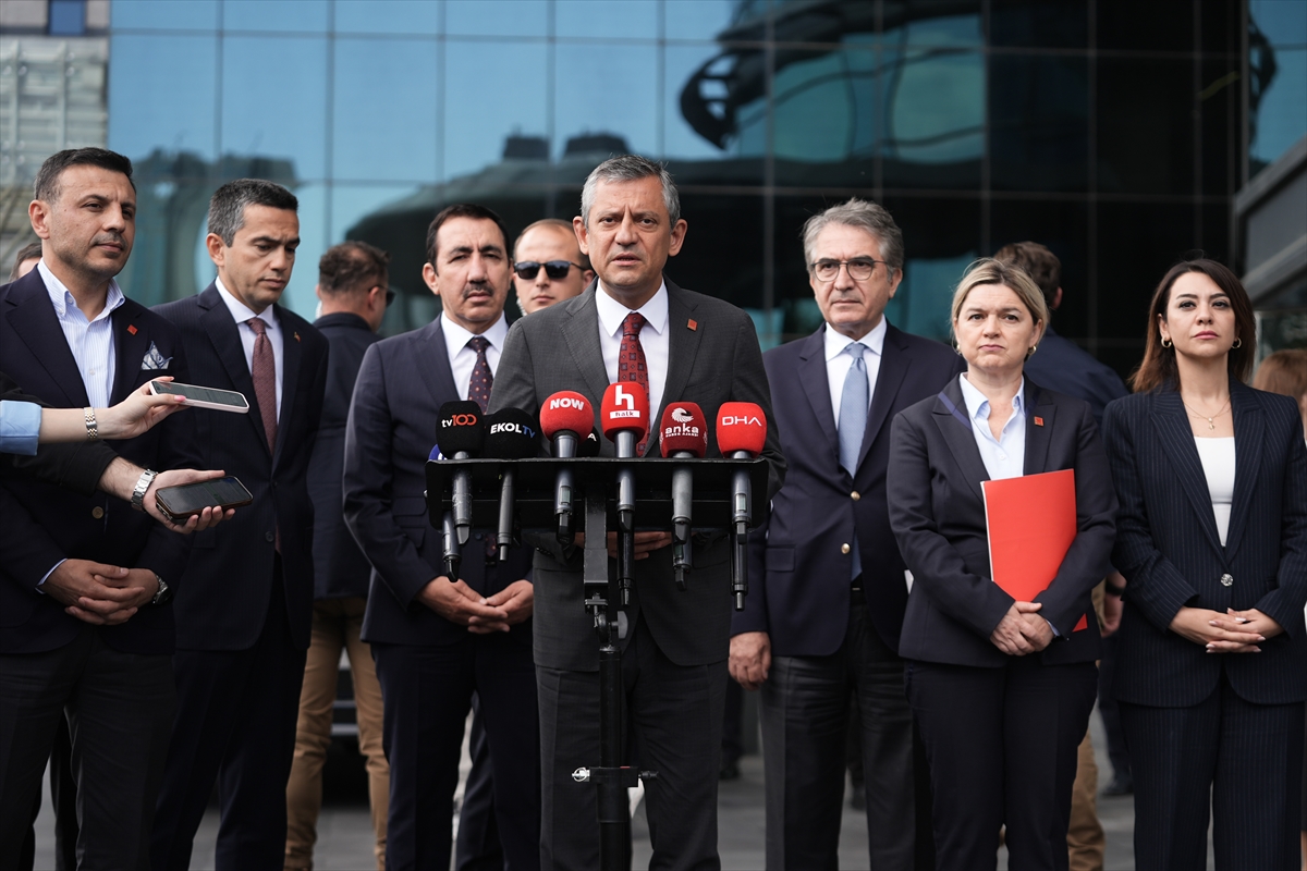 - "Sadece DİSK'i, HAK-İŞ'i, TÜRK-İŞ'i dinleyip, TİSK'i dinlemeyen bir süreci