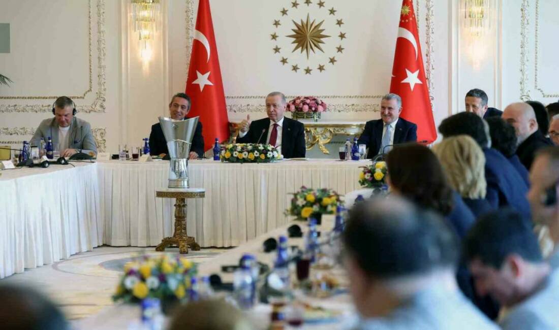 Cumhurbaşkanı Recep Tayyip Erdoğan, THY Euroleague şampiyonu Fenerbahçe Beko basketbol