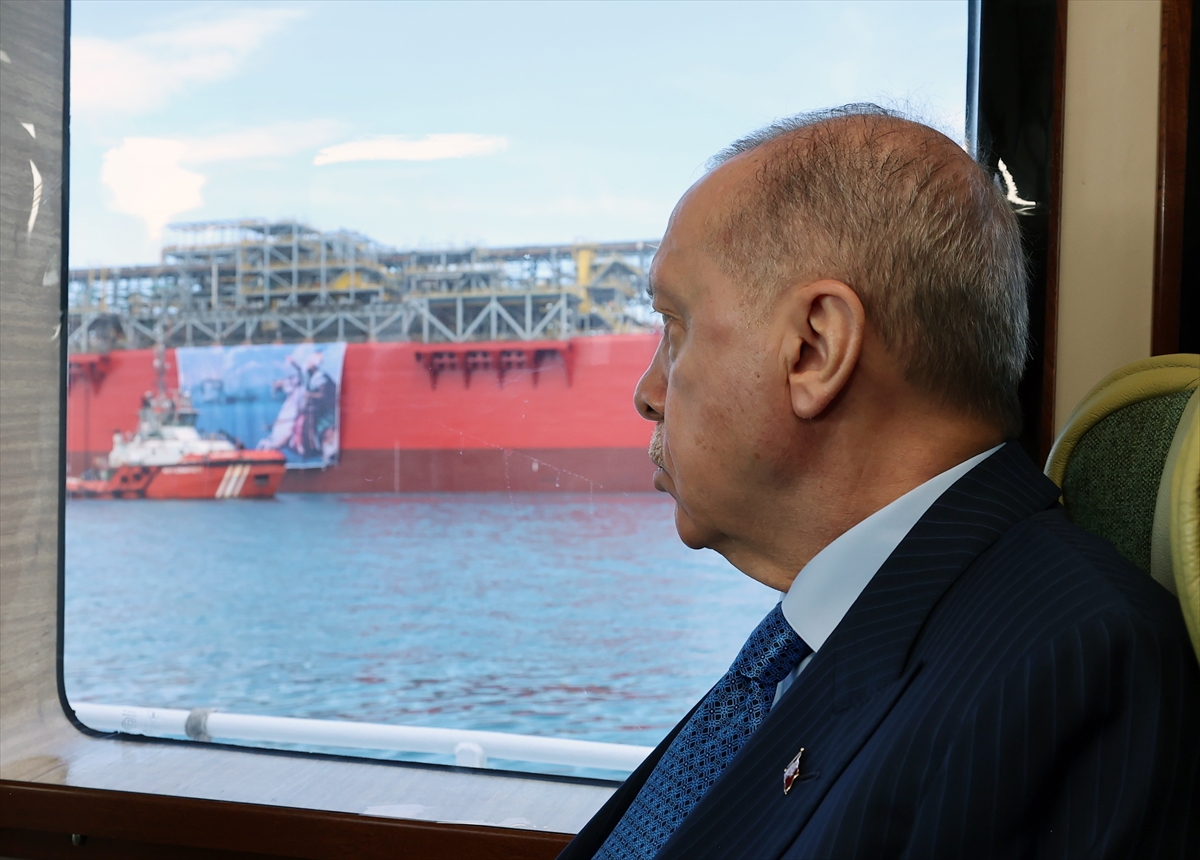 İSTANBUL (AA) – Cumhurbaşkanı Recep Tayyip Erdoğan, Türkiye’nin ilk yüzer