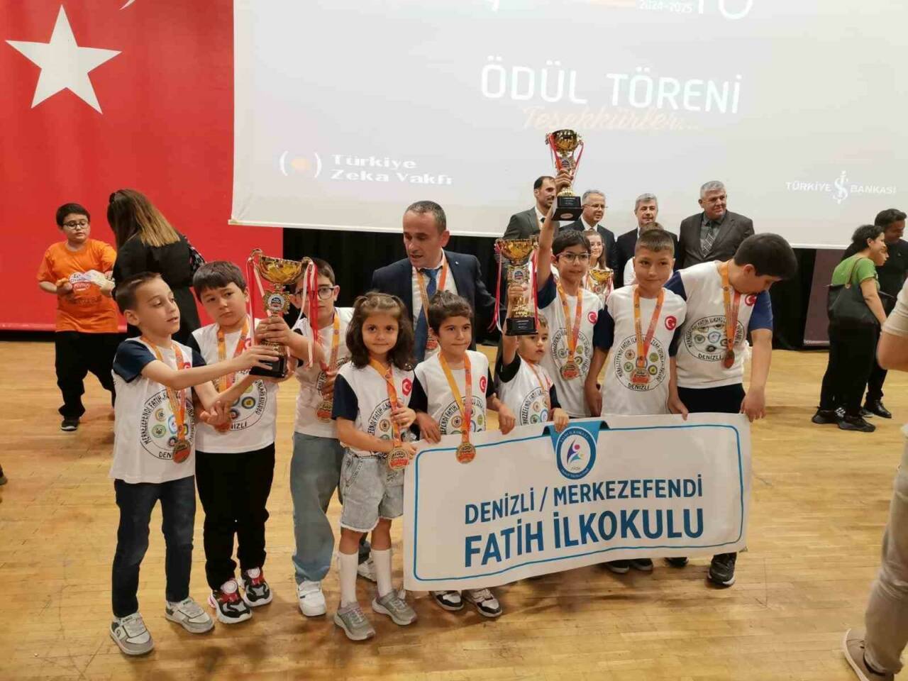 Türkiye Zeka Vakfının düzenlediği 6. Türkiye Okullar Arası Zeka Oyunları