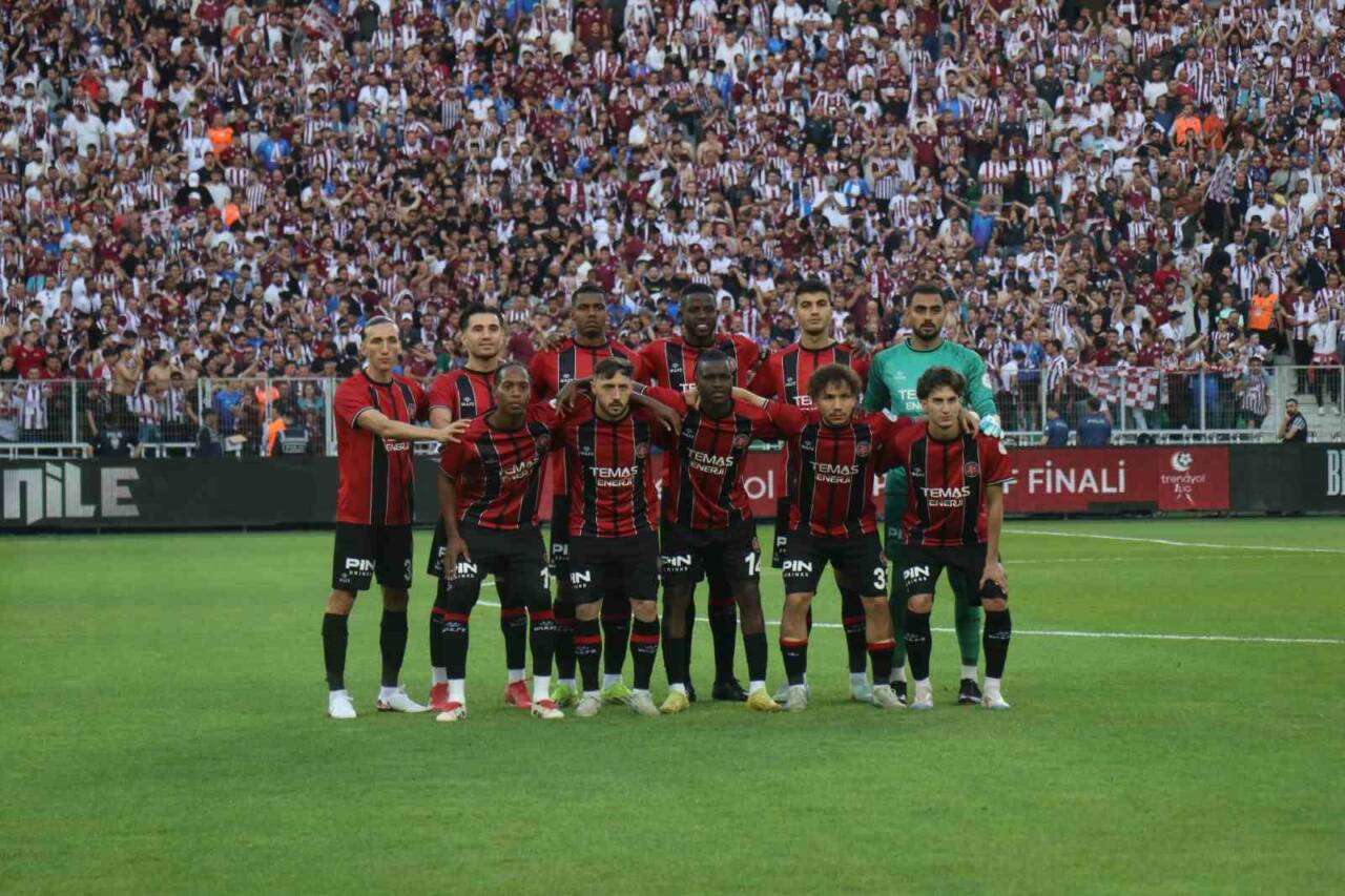 Fatih Karagümrük, Trendyol 1. Lig play-off finalinde Bandırmaspor’u mağlup ederek