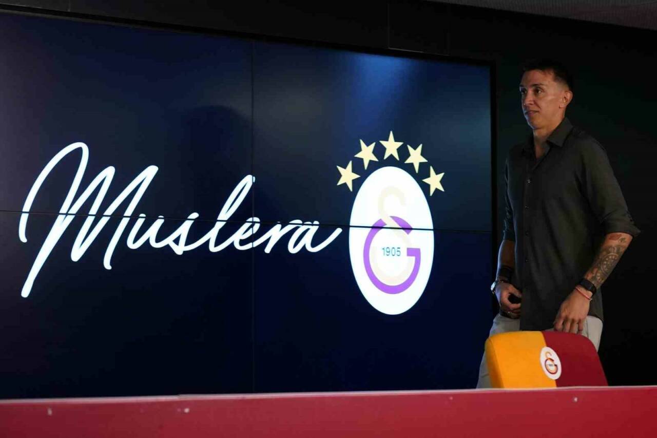 Galatasaray’ın 14 yıldır kalesini koruyan ve takımın kaptanı Fernando Muslera,