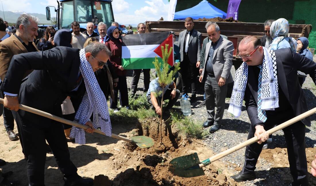ERZURUM (AA) – Erzurum’da, Filistin halkının yaşadığı acılara dikkati çekmek