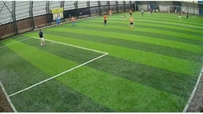 Siirt’te halı sahada futbol oynadığı sırada kalp krizi geçiren 24