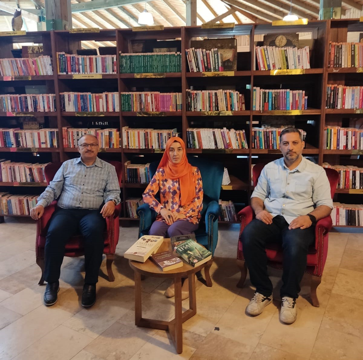 Kütahya’nın Gediz ilçesinde, okuma alışkanlığını yaygınlaştırmak ve ortak bir düşünce