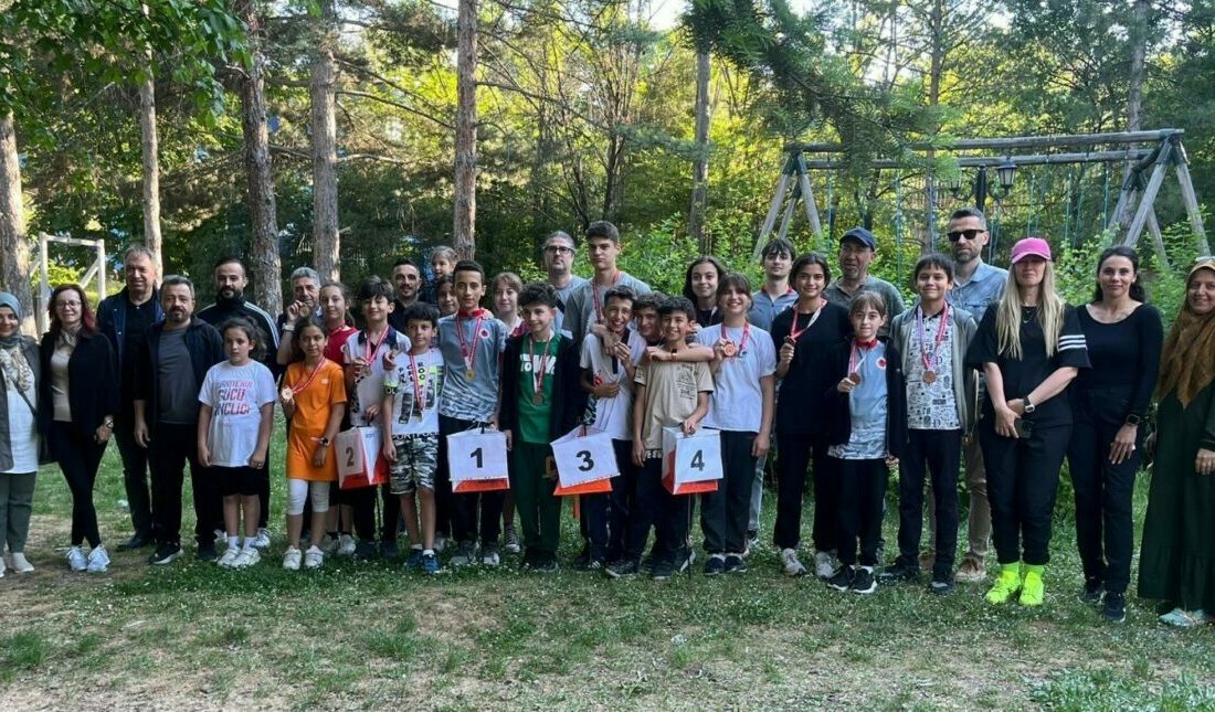 Kütahya Belediyesi Bengisu Sosyal Tesisleri ve çevresindeki parkurda düzenlenen Oryantiring