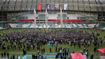 GİRESUN (AA) – Giresun Üniversitesi’nde (GRÜ) düzenlenen törenle 5 bin