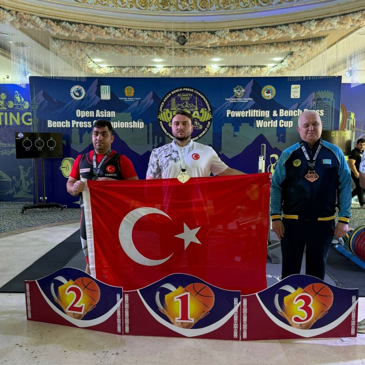 Kazakistan’da düzenlenen Görme Engelliler Powerlifting ve Bench Press Dünya Kupası’nda,