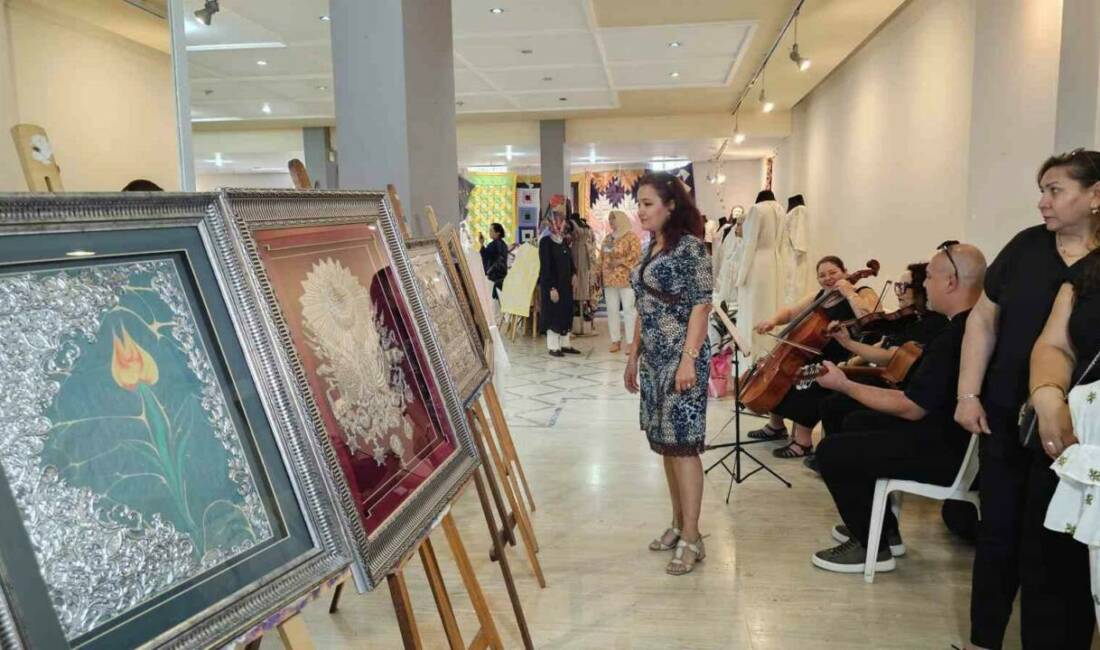 Aydın’ın Nazilli ilçesinde Nazilli Halk Eğitim Merkezi kursiyerlerinin yıl boyunca