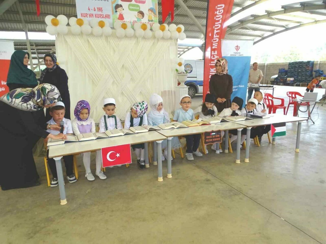 Hisarcık müftülüğüne bağlı 4-6 yaş Kur’an kurslarında okuyan 49 öğrenci