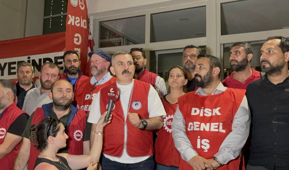 - Genel-İş İzmir 1 No'lu Şube Başkanı Engin Topal:
- "Sırtımızdaki