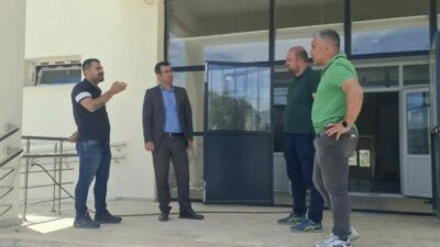 Manisa’nın Sarıgöl ilçesine bağlı Karacaali Mahallesi’nde yapımı tamamlanan ilkokul binasında