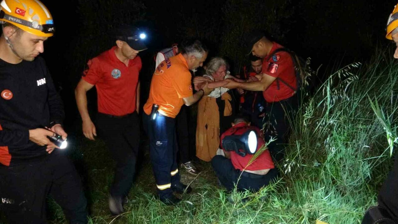 Antalya’nın Manavgat ilçesinde sabah saatlerinde evinden ayrılan ve kendisinden bir