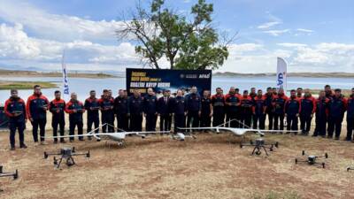 - AFAD Başkanı Ali Hamza Pehlivan:
- "570 AFAD personelimizi dron