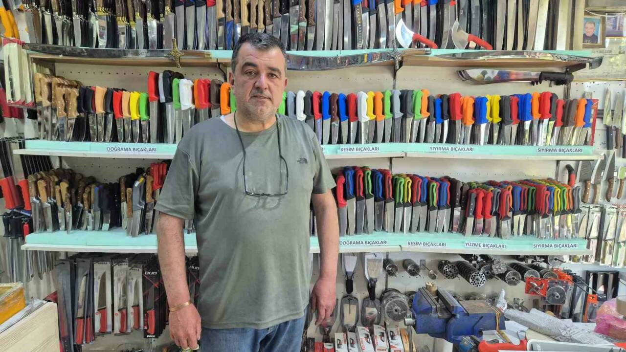 Tekirdağ’da Kurban Bayramı öncesi bıçak bileme işlerinde yoğunluk artarken, esnaf