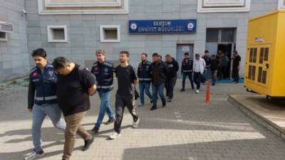 Samsun merkezli İstanbul ve Ankara’da Maydanoz Döner’e düzenlenen FETÖ operasyonunda
