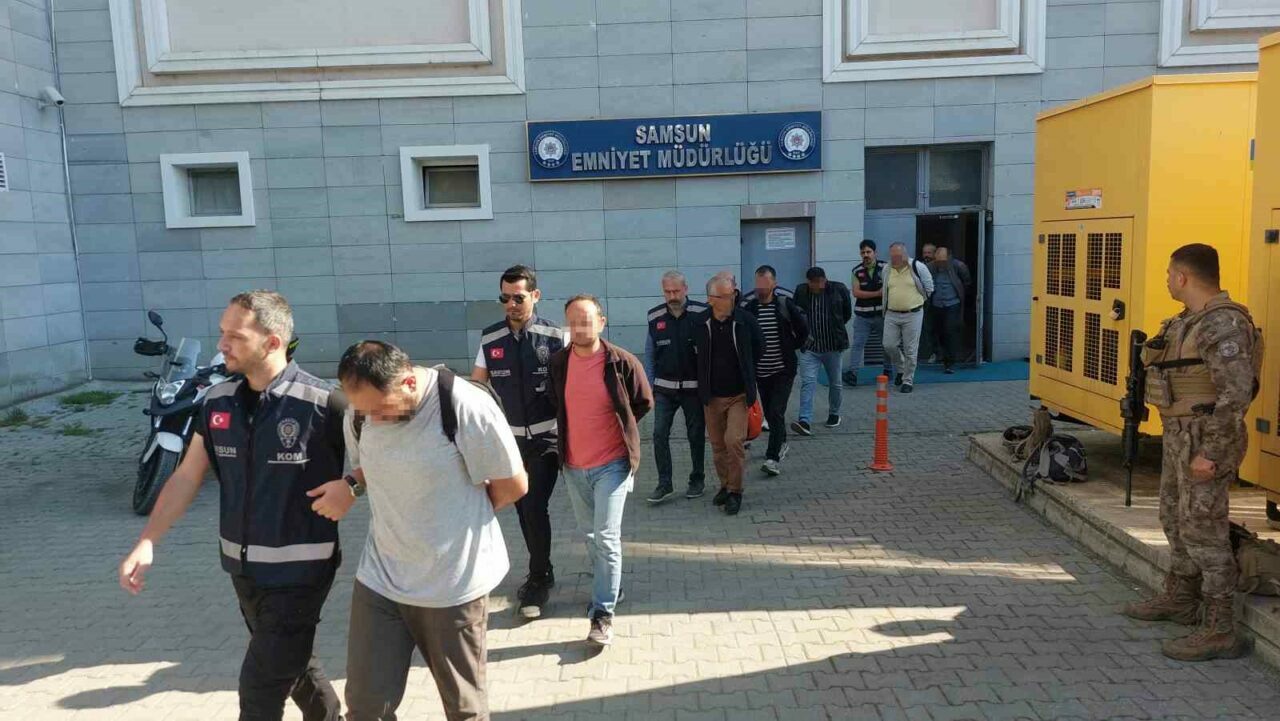 Samsun merkezli İstanbul ve Ankara’da Maydanoz Döner’e yapılan FETÖ operasyonunda,