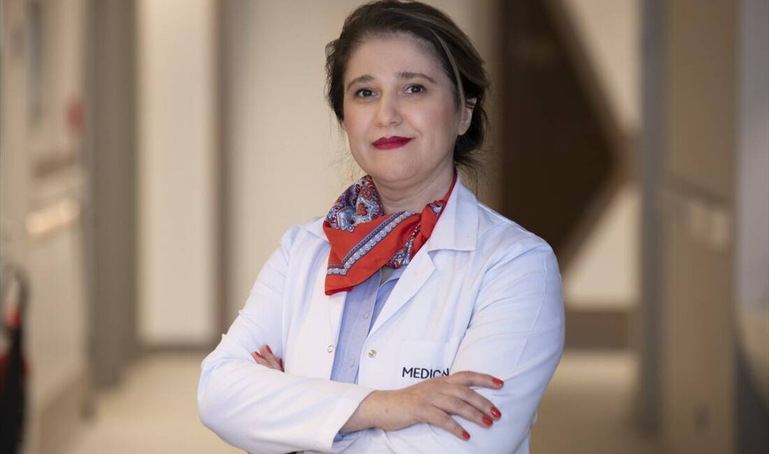 - Medicana Çamlıca Hastanesi Nöroloji Bölümü'nden Uzm. Dr. Selda Özşahin:
-