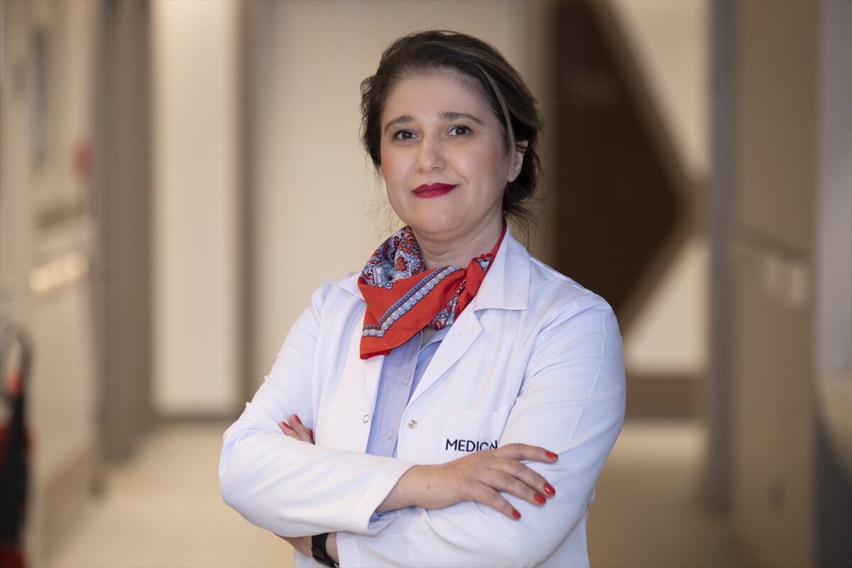 - Medicana Çamlıca Hastanesi Nöroloji Bölümü'nden Uzm. Dr. Selda Özşahin:
-