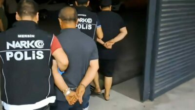 Mersin’de meyve suyu üretim deposunda 812 kilogram toz sentetik ecza