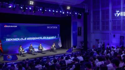 - T3 Vakfı Yönetim Kurulu Başkanı Elvan Kuzucu Hıdır:
- "Birçok