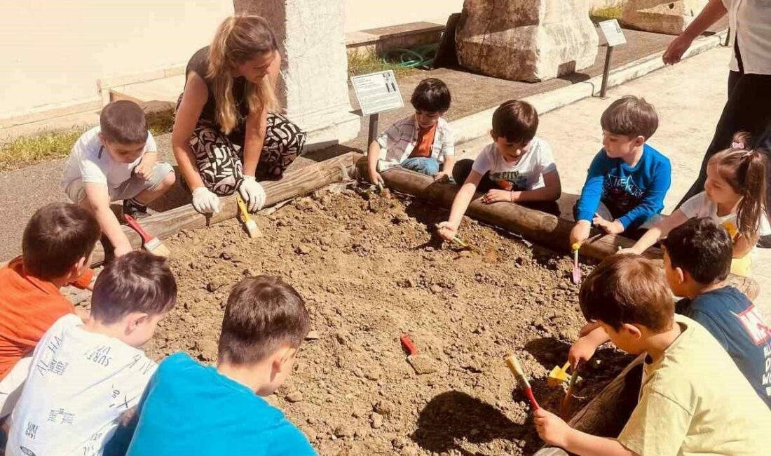 Bilecik Türkoğlu Mini Akademi Anaokulu tarafından düzenlenen etkinlikte minik öğrenciler,