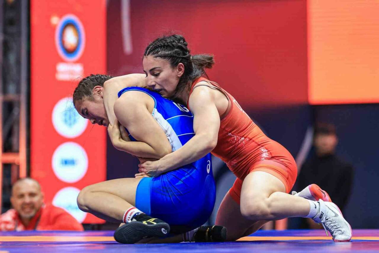 Moğolistan Ulaanbaatar Open Ranking Serisi’nin ikinci gününde kadınlarda milli güreşçiler