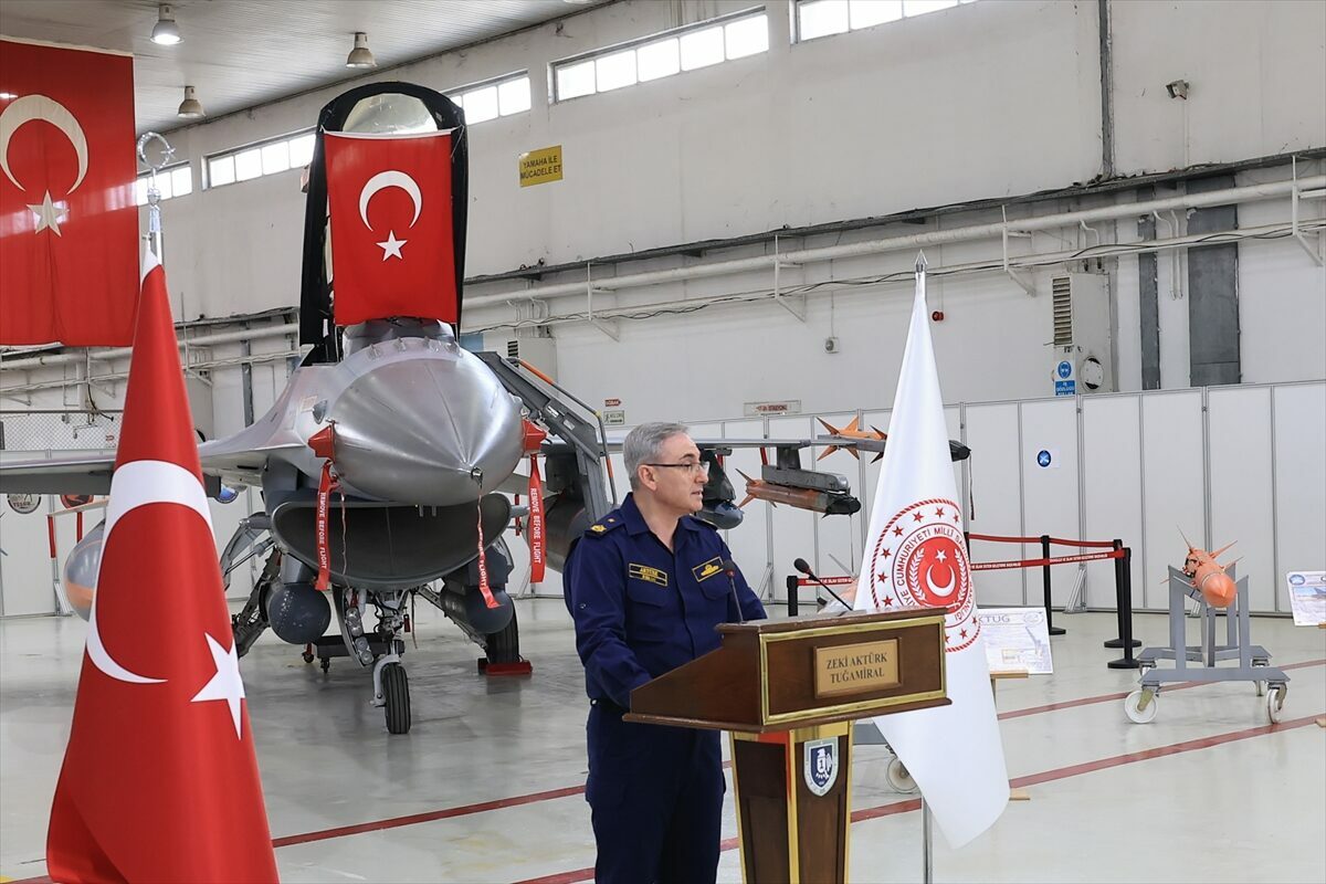 - Basın ve Halkla İlişkiler Müşaviri Tuğamiral Zeki Aktürk:
- "Suriye