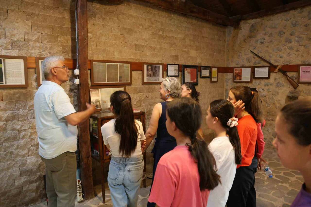 Adana Kozan‘ın ilçesinde Sehlikzade Hasan Efendi’nin torunları, Müslümanlara yönelik mezalimi,