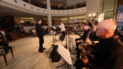 - Emekli olmaya hazırlanan Ankara Büyükşehir Belediyesi Kent Orkestrası şefi