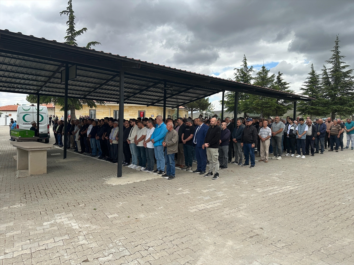 NEVŞEHİR (AA) – Nevşehir’deki zincirleme trafik kazasında ağır yaralanan bebek,