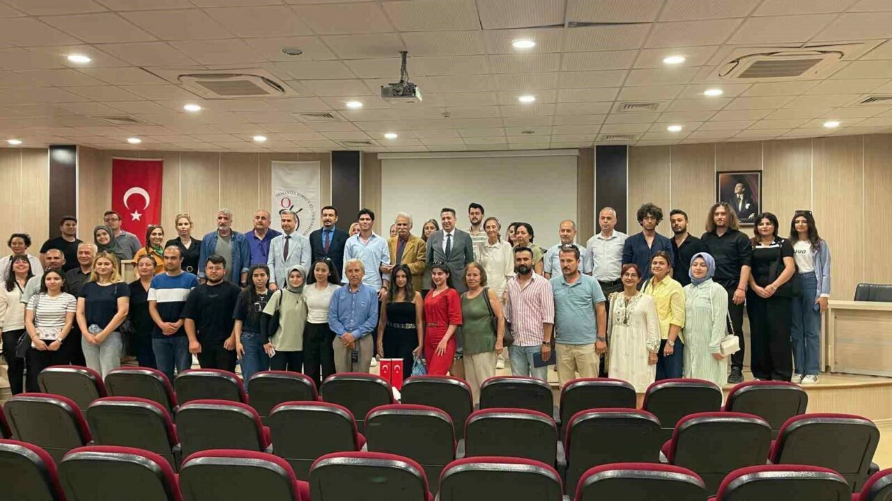 Osmaniye’de düzenlenen “Luvilerin İzinde Anadolu’ya Sahiplik” arkeolog konferansında Prof. Dr.