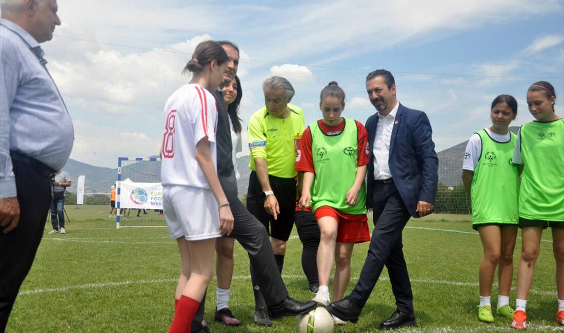 İZMİR (AA) – Türkiye Özel Sporcular Spor Eğitim ve Rehabilitasyon