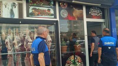 Hatay’ın Reyhanlı ilçesinde Kurban Bayramı öncesinde kasaplar denetlendi. Vatandaşların sağlıklı