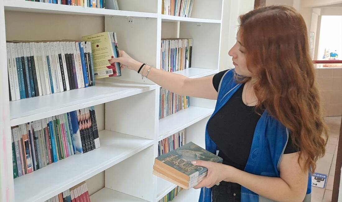 SAKARYA (AA) – Sakarya Üniversitesi (SAÜ) öğrencileri, kermesten elde ettikleri