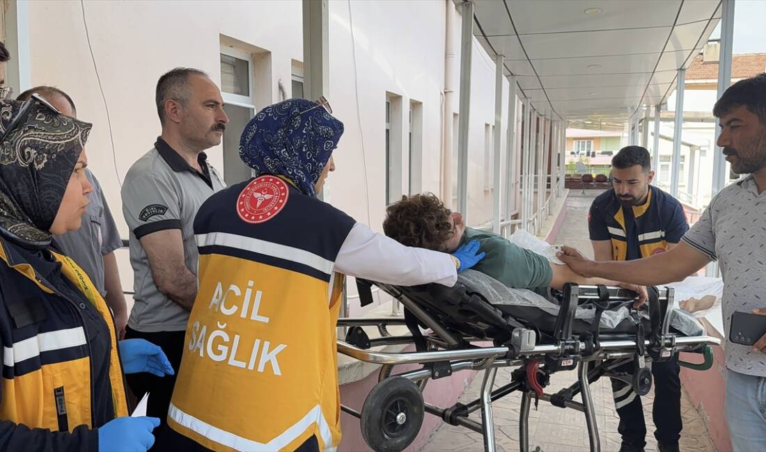 SAMSUN (AA) – Samsun’un Alaçam ilçesinde tartıştığı kişiyi bıçakla yaralayan